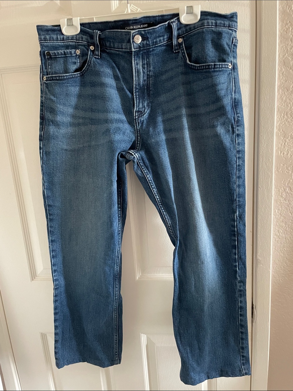 Calvin Klein Jeans Men's Blue Straight-Leg Denim Jeans